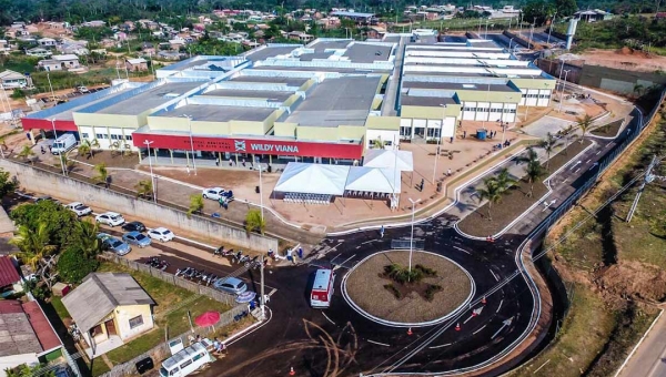 Decreto de Gladson rebatiza Hospital Wildy Viana com nome de Raimundo Chaar após Sesacre constatar falta de CNPJ