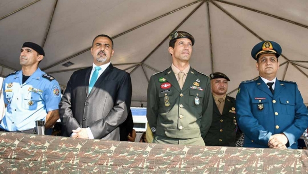 Desfile cívico emociona população e marca Dia da Independência em Cruzeiro do Sul