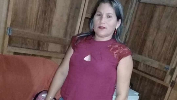 Mãe é morta a tiros em Cruzeiro do Sul ao tentar proteger filho de execução