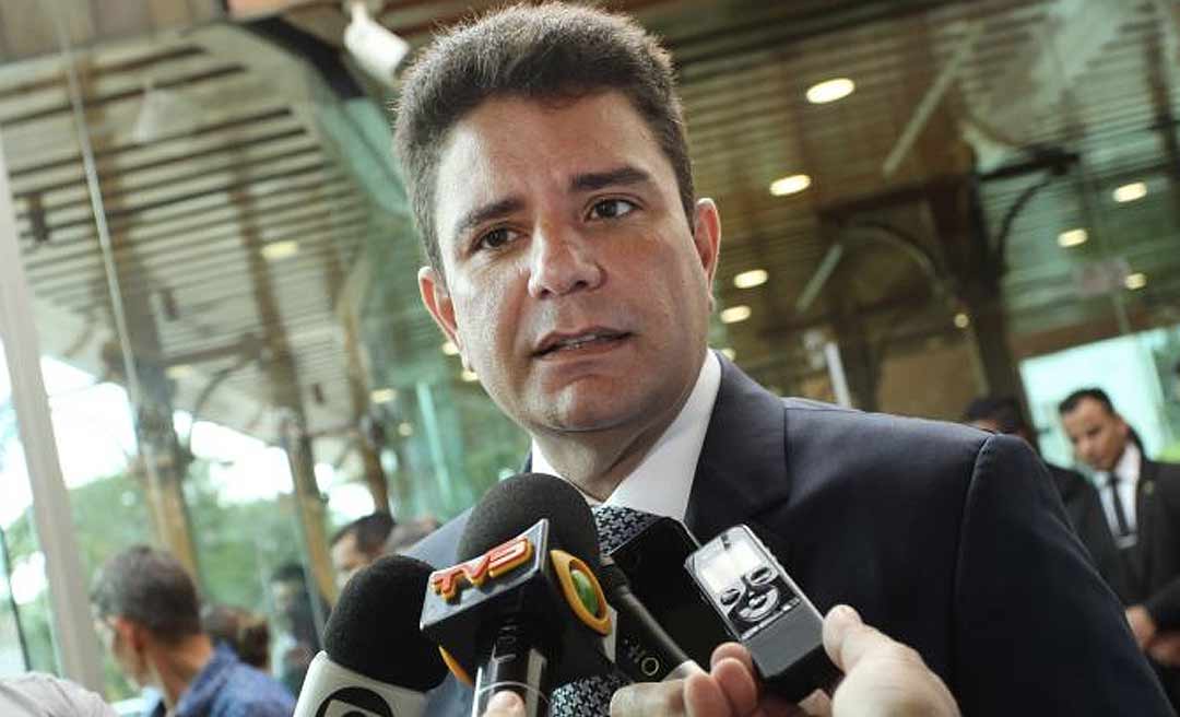 Após derrubadas de vetos na Assembleia, Gladson Cameli anuncia readequação de gastos