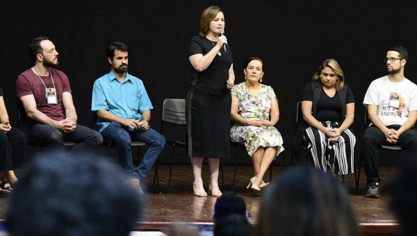 Prefeita Socorro Neri participa da abertura do 3º Seminário Arte e Educação na Ufac