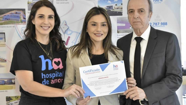 Jéssica Sales recebe homanagem do Hospital de Amor de Barretos