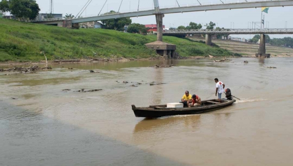 Parceria entre governo e Ministério dos Recursos Hídricos implementa programa inédito de recuperação ambiental do rio Acre