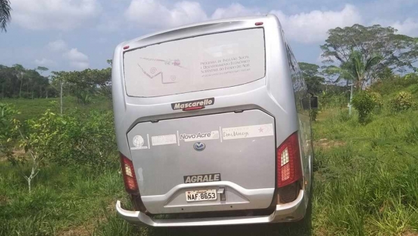 Ônibus que virou e matou estudante do Colégio Acreano está abandonado na BR -364