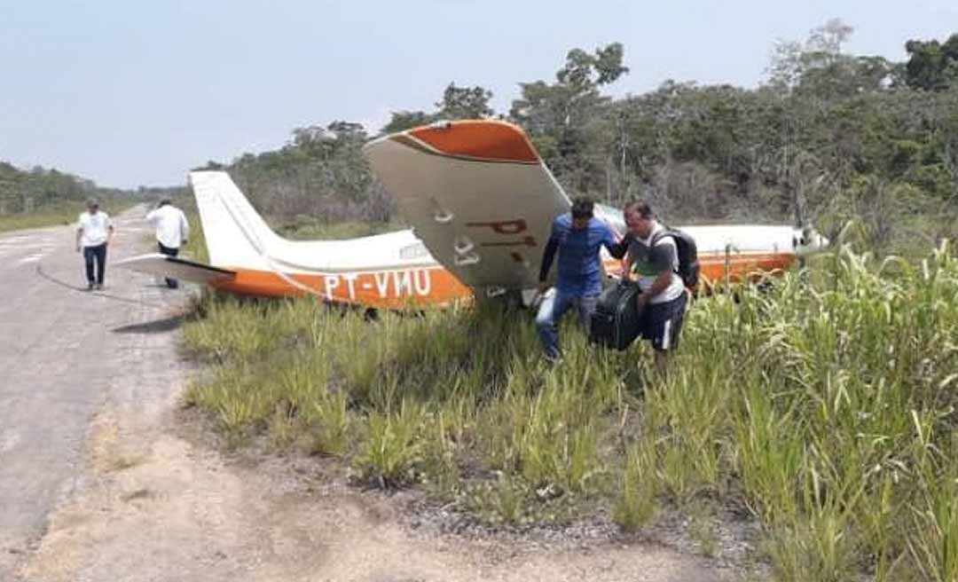 Aeronave quebra trem de pouso ao bater em buraco e sai da pista em Marechal Thaumaturgo