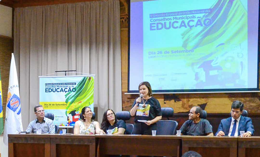 Socorro Neri defende fortalecimento de Conselhos Municipais de Educação