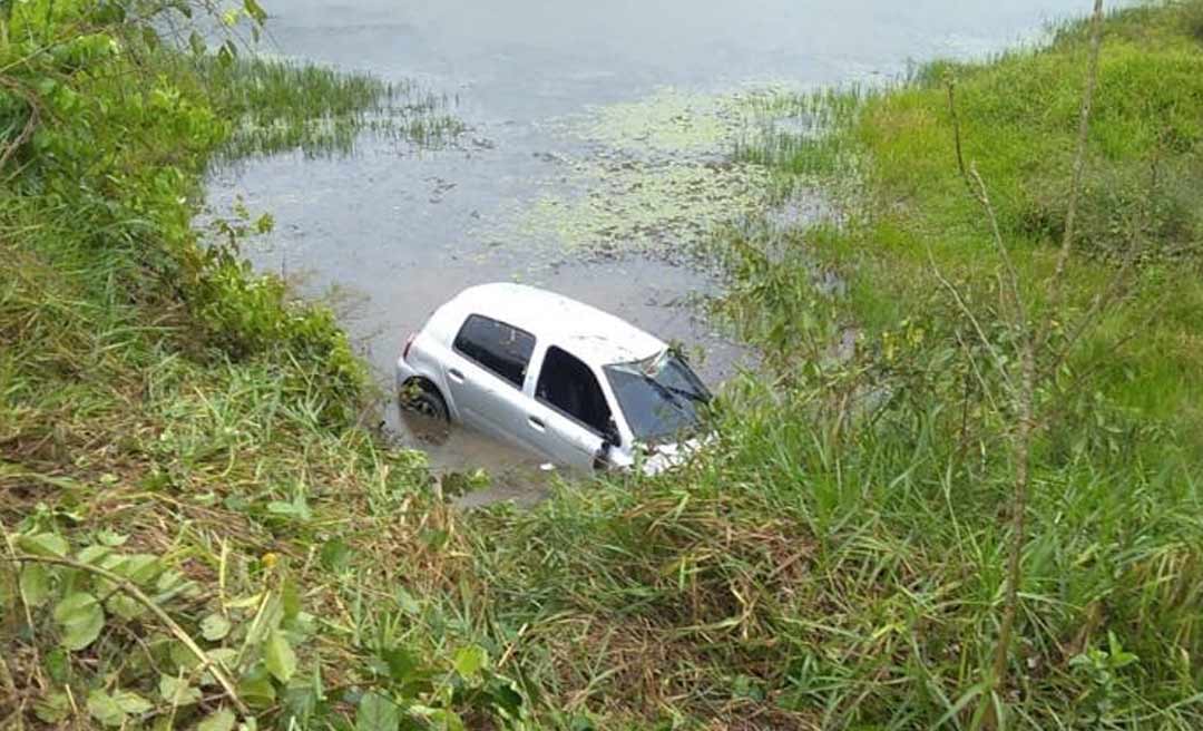 Ex-prefeito de Porto Acre Carlinhos Portela sofre acidente, sai ileso e diz: “o criador fez um milagre em nossas vidas”