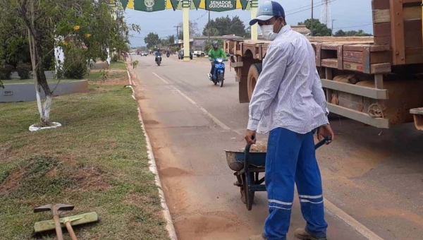 Prefeito André Maia prioriza limpeza pública depois de oito meses de abandono da cidade por gestão interina