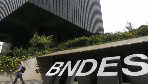 Acre e mais seis estados buscaram BNDES para ajustar projetos à nova política do banco