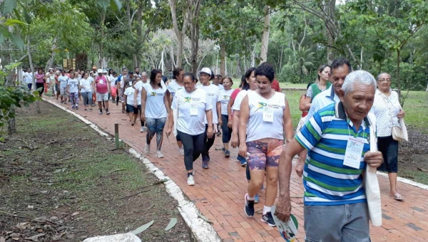 Prefeitura de Rio Branco promove 3ª edição da caminhada do idoso no Horto Florestal 