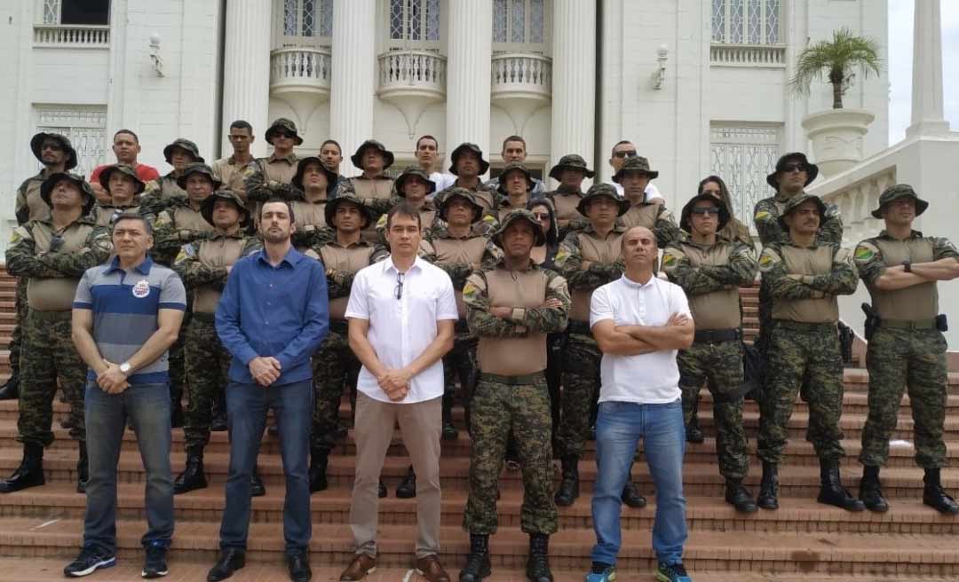 Integrantes do Gefron são apresentados à Secretaria de Segurança Pública e recebem material de trabalho