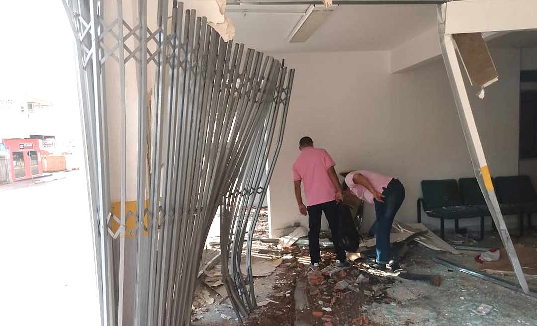 Veículo desgovernado destrói sede do Procon/Acre em Rio Branco