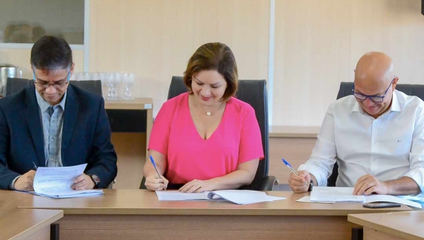 Prefeitura de Rio Branco e Sebrae firmam parceria para a organização do Centro Popular de Compras