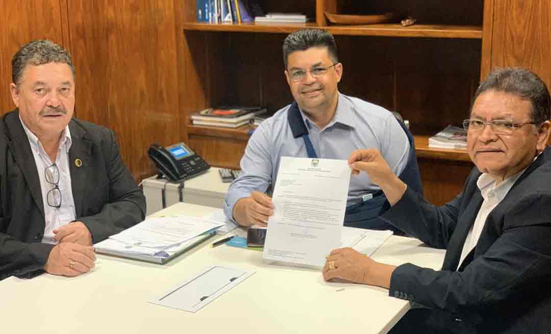 Manuel Marcos tem reunião com prefeitos e garante emendas para saúde, educação e infraestrutura