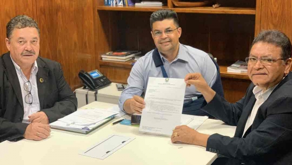 Manuel Marcos tem reunião com prefeitos e garante emendas para saúde, educação e infraestrutura