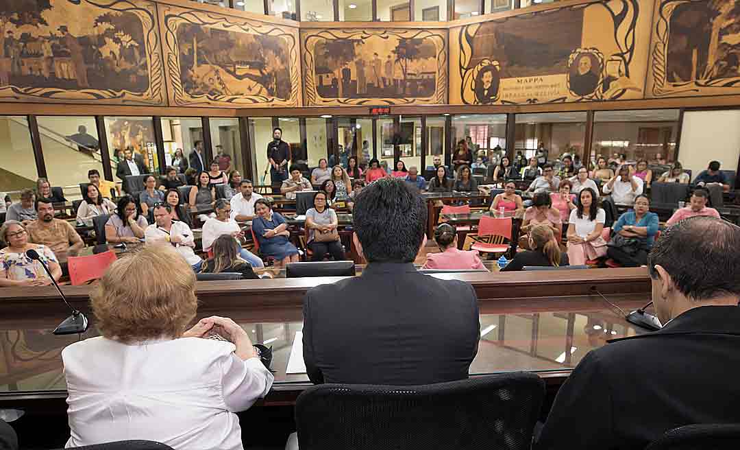 Comissão de Educação da Aleac promove sessão em homenagem aos professores