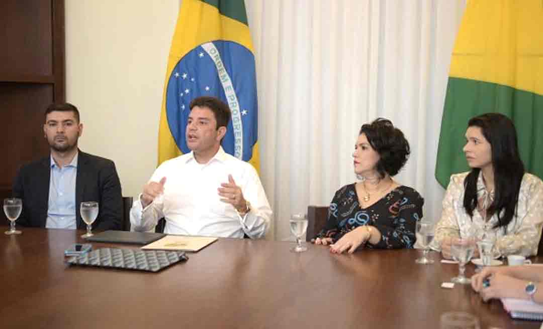 Gladson reúne representantes dos poderes, expõe dificuldade financeira do Estado e pede alinhamento