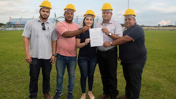 Jéssica Sales inaugura posto de saúde no Dia do Médico e celebra ordem de serviço milionária na área do esporte