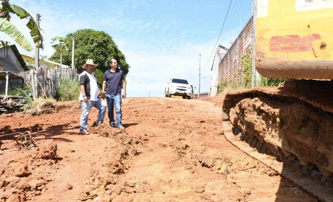 Prefeitura de Cruzeiro do Sul realiza trabalho de pavimentação no bairro do Telégrafo