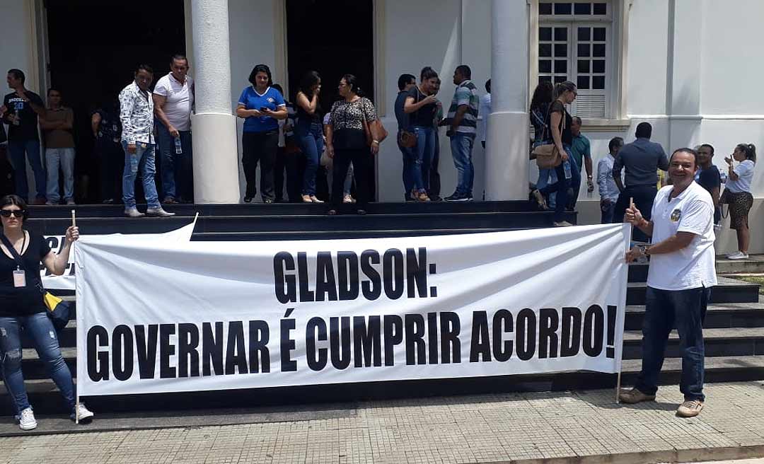 Servidores do TJAC cobram acordo firmado entre os poderes e o governo na LDO