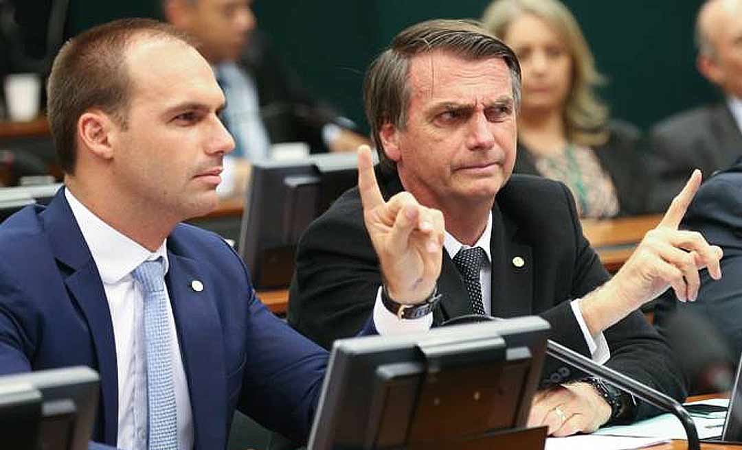 Após fala de Eduardo, Bolsonaro diz que quem fala em AI-5 “está sonhando”