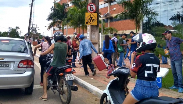 Movimentação é grande no primeiro dia de Enem em Rio Branco