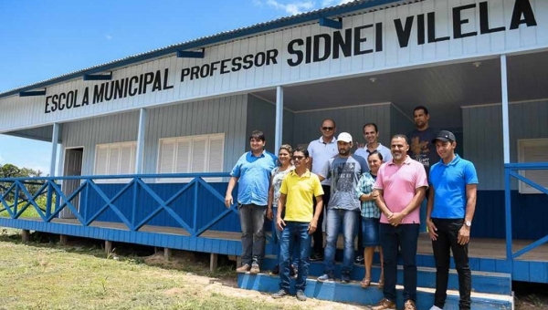 Ilderlei promoveu reforma em 85% das escolas do município e levou água potável para quase 100% das instituições