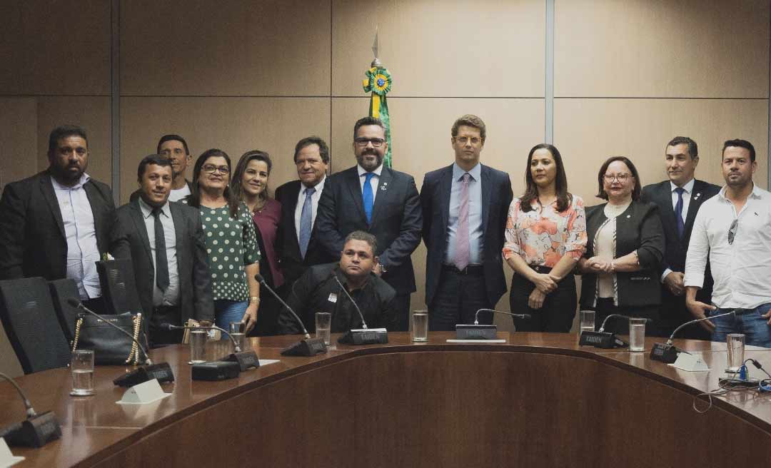 Bancada do Acre pede solução para Reserva Chico Mendes no Ministério do Meio Ambiente