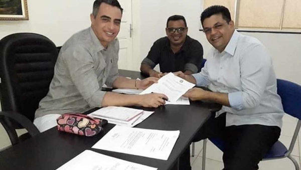 Em reunião com André Maia, Manuel Marcos garante emenda à educação e saúde de Senador Guiomard