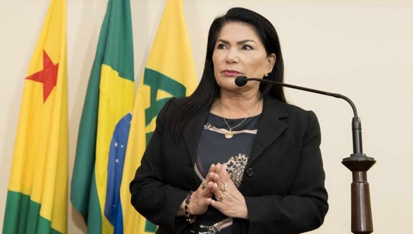 Deputada Antonia Sales apresenta projeto para criar Procuradoria da Mulher na Aleac