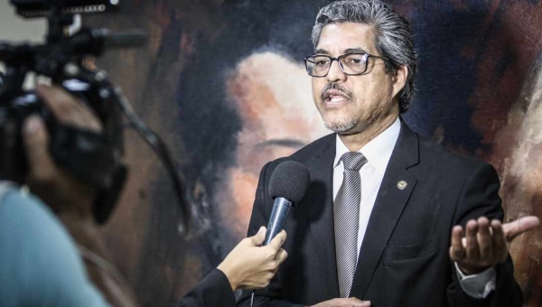 Edvaldo Magalhães diz que governo Gladson tenta tumultuar discussão acerca da previdência