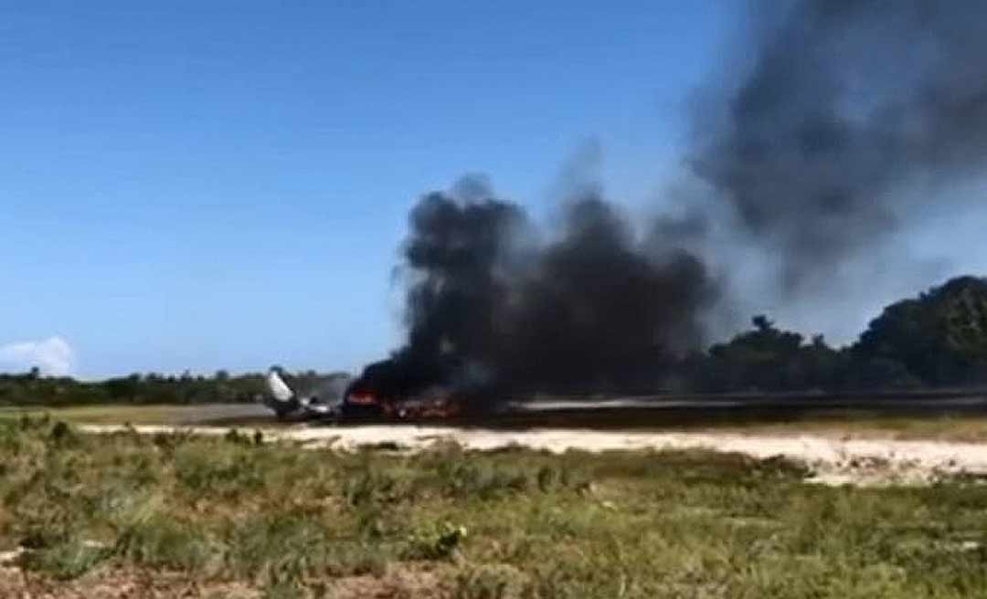 Uma pessoa morre e nove ficam feridas em queda de avião na Bahia