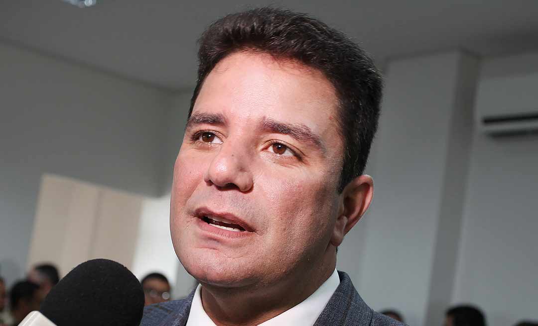 Gladson fala da renegociação das dívidas do Estado e lembra que UPA inaugurada em Cruzeiro começou a ser construída em 2013