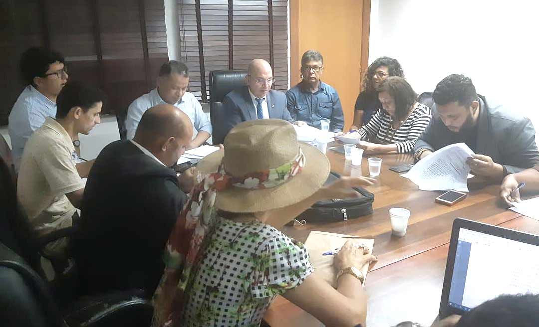 Deputado Antonio Pedro reúne-se com representantes da Educação para debater reforma da Previdência 