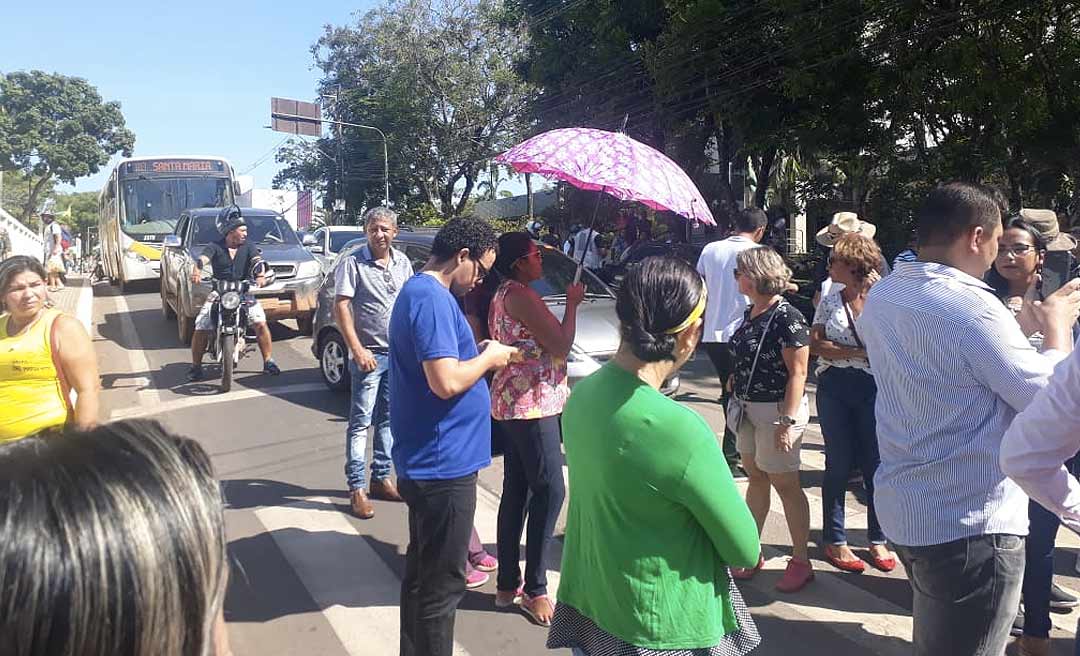 Presidente do Sinteac ameaça deflagrar greve geral na Educação estadual 