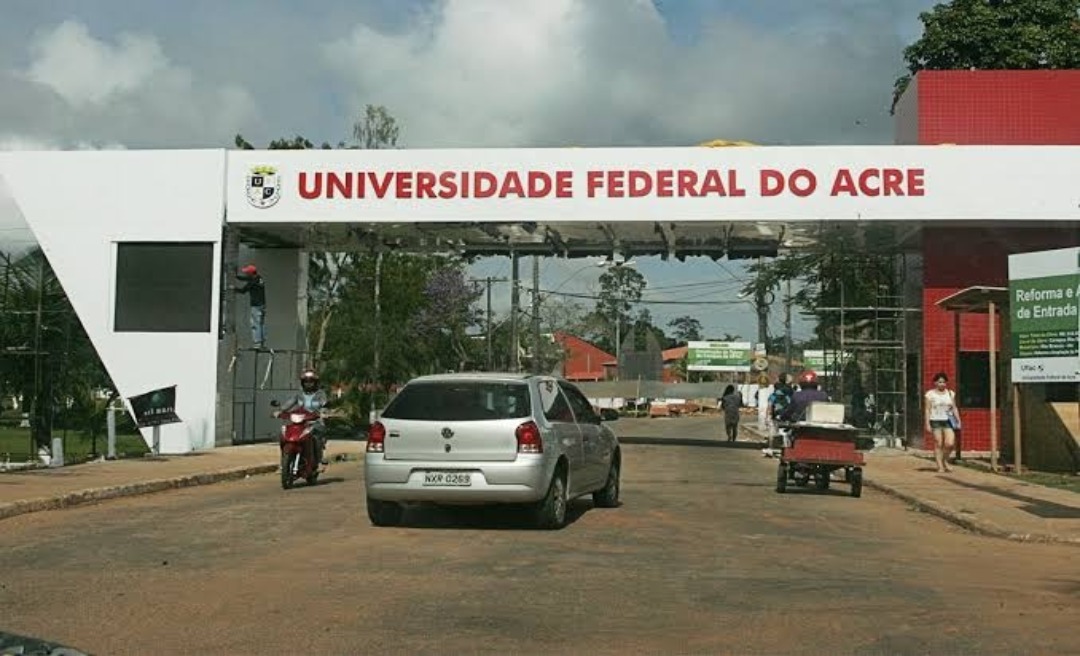 Ufac abre concurso para professor efetivo; veja