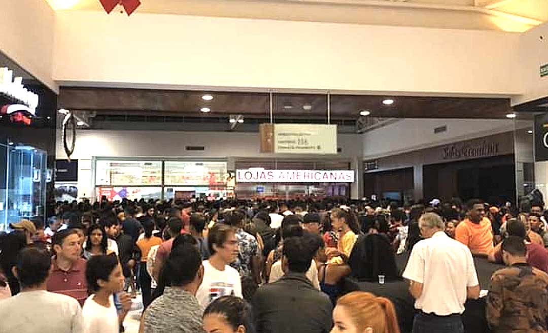 Black Friday atrai multidão ao Via Verde Shopping na madrugada desta sexta-feira