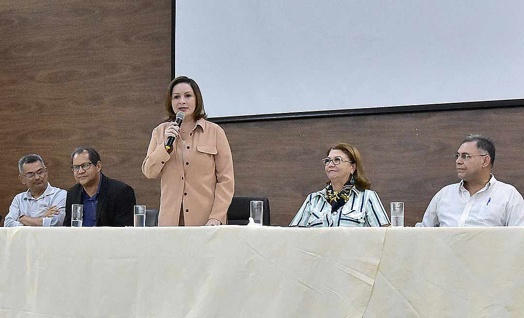 Cidades Inteligentes: prefeita Socorro Neri participa de seminário sobre mobilidade urbana