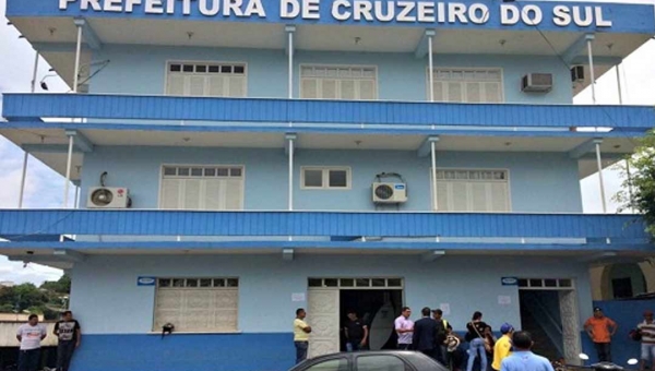 Prefeitura de Cruzeiro do Sul cancela prova do concurso público para cargo de gestor