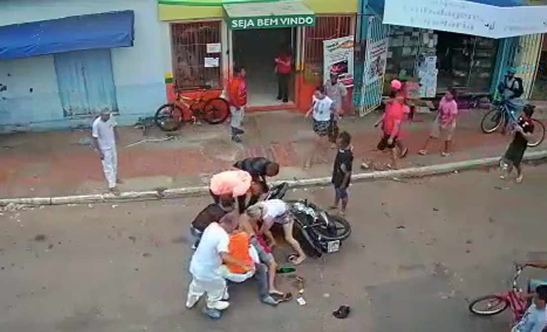 Homem é imobilizado no meio da rua após assaltar açougue no Manoel Julião; assista ao vídeo