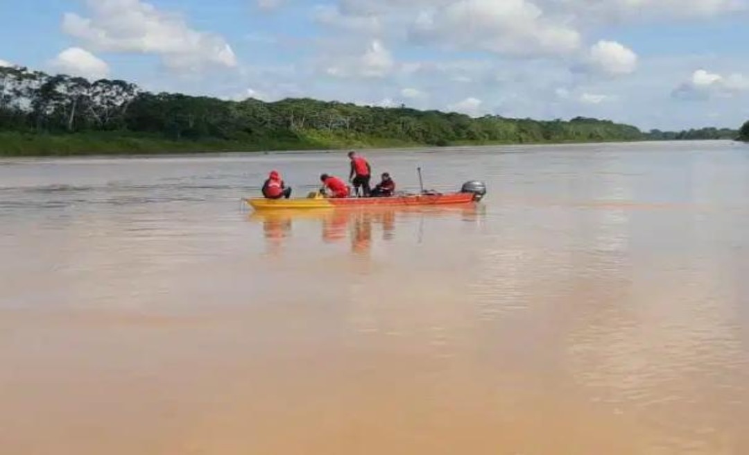 Professor da Ufac desparece nas águas do rio Juruá; Bombeiros estão nas buscas 