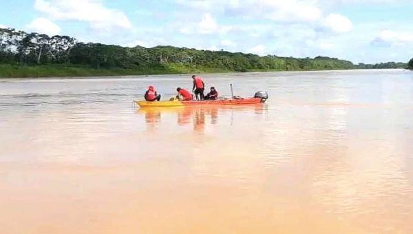 Corpo de professor da Ufac ainda não foi localizado pelos bombeiros