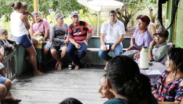 Prefeitura dialoga com comunidade do Humaitá do Moa e levanta demandas