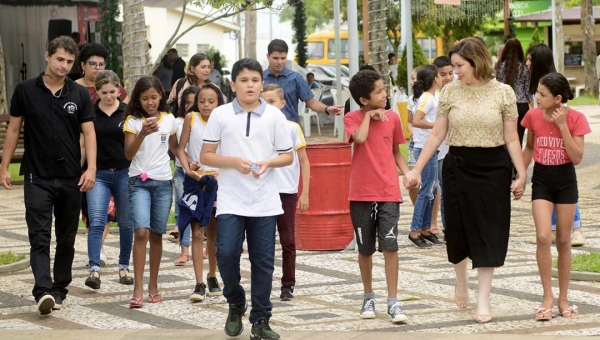Um dia Com a Prefeita: alunos da Escola Municipal José Potyguara participam do projeto