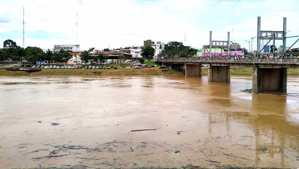 Rio Acre marca 10,94 em Rio Branco