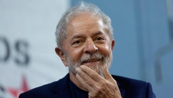 Julgamento que pode anular processos de Lula é adiado para 2020