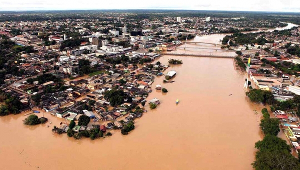 Rio Acre vai transbordar até segunda-feira, avisa Friale