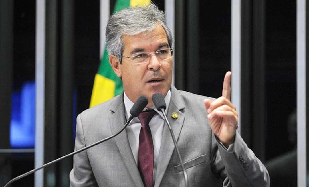 Jorge Viana recorre à Justiça e volta a receber pensão de ex-governador