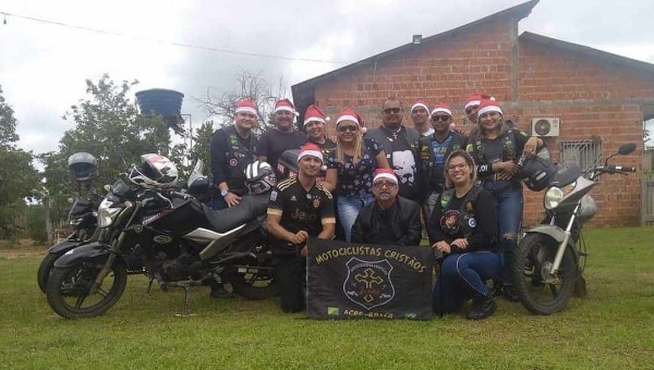 Projeto Motociclistas Unidos leva ação de Natal ao Benfica