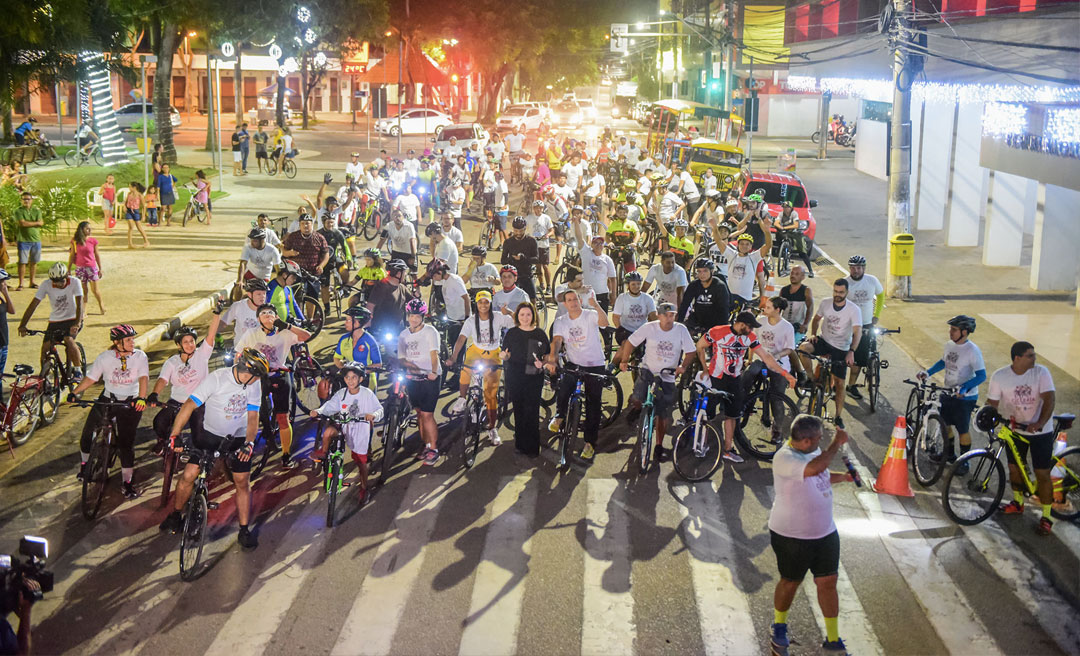 Cicleata noturna marca as comemorações do 137º aniversário de Rio Branco